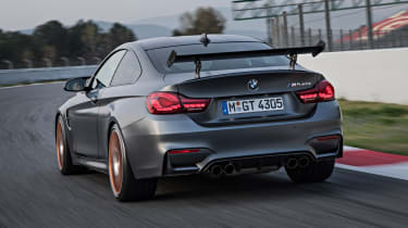 BMW M4 GTS - rear tracking