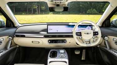 Genesis GV60 Pure - interior