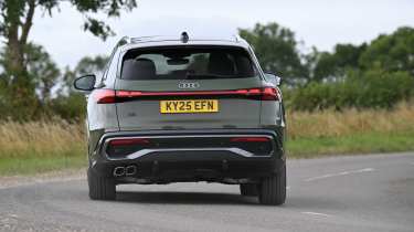 Audi Q5 - rear cornering