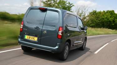 Vauxhall Combo van - rear tracking