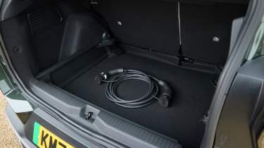 Citroen C3 Aircross UK - charging cable