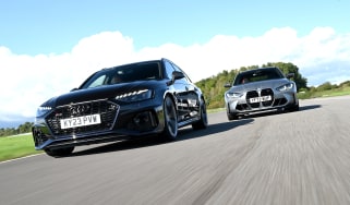 Audi RS 4 Avant vs BMW M3 Touring - front tracking 