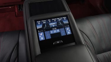 Lexus LS - controls