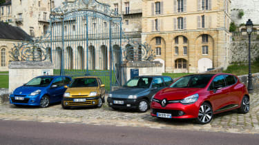 Renault Clio old vs new - group