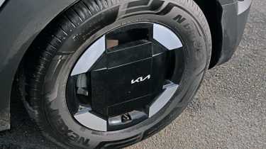 Kia PV5 Passenger - alloy wheel