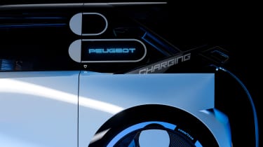 Peugeot Polygon concept - charging