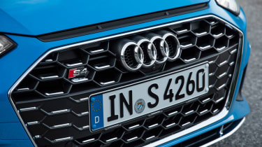 2019 Audi S4 saloon grille detail