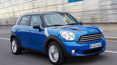 MINI Countryman ALL4 front action