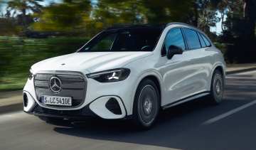 Mercedes GLC 250 Electric - front 3/4