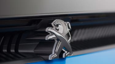 Peugeot Instinct Concept - Peugeot badge