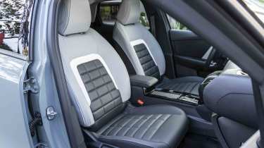 Citroen C4 - front seats