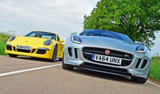 Jaguar F-Type R AWD vs Porsche 911 Carrera 4 GTS 