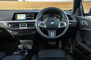 BMW 118i - interior