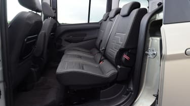 Ford Tourneo Connect 2016 - rear seats