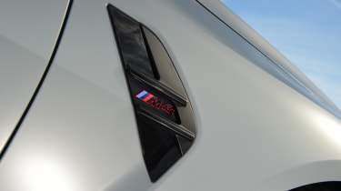 BMW M4 CSL - wing vent