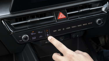 Kia Niro EV - switchable control panel