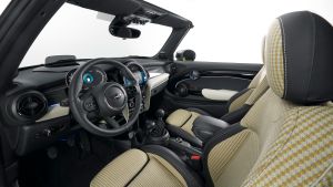 MINI Convertible facelift - cabin