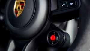 Porsche Cayenne Coupe Turbo GT - steering wheel controls