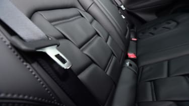 Nissan Qashqai - rear seats