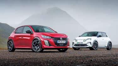 Alpine A290 vs Peugeot E-208 GTi - front 3/4