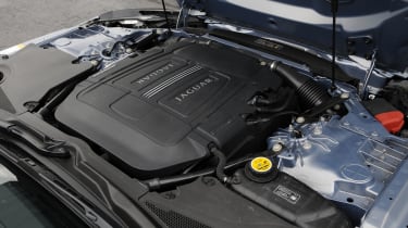 Jaguar F-Type V6S engine