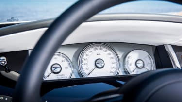 Rolls-Royce Dawn - dials