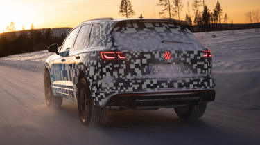 2023 Volkswagen Touareg - rear tracking