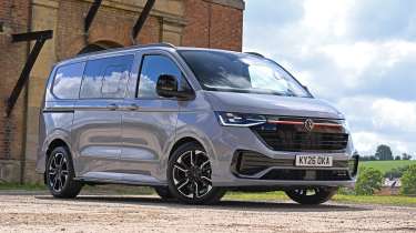 Volkswagen Transporter Sportline - front static