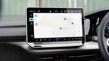 Volkswagen Golf - infotainment
