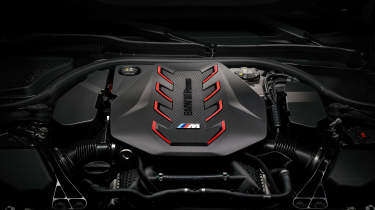 BMW M5 - engine