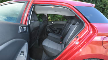 Hyundai i20 Turbo Edition - rear seats