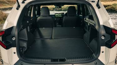 Dacia Duster Hybrid - boot seats down