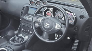 Nissan 370Z interior