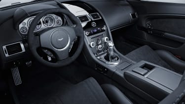 Aston Martin V12 Vantage coupe dash