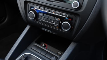 VW Jetta centre console