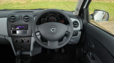 Dacia Sandero 1.2 Access interior