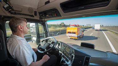 Mercedes Highway Pilot lorry - driver
