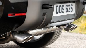 Land Rover Defender V8 - exhausts