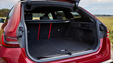 BMW M5 Touring - boot