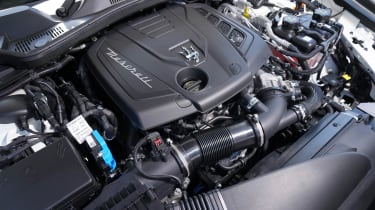 Maserati Ghibli Hybrid - engine