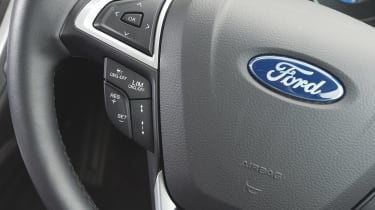 Ford SYNC 2 - steering wheel controls