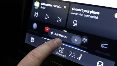 Volvo XC40 - Ellis Hyde screen