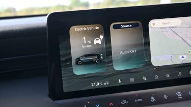 Nissan Leaf - low battery screen