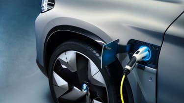 BMW iX3 - plugged-in detail