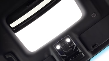 SsangYong Rexton - sunroof