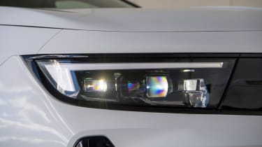 Vauxhall Astra Sports Tourer GSe - headlight