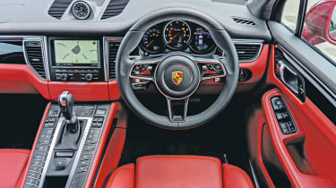 Porsche Macan Turbo - interior