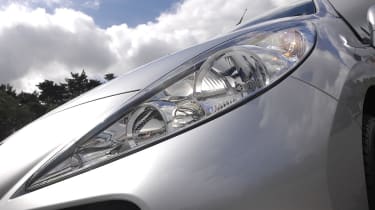 Peugeot 207 CC headlamp