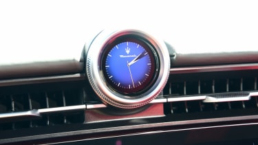 Maserati GranTurismo - clock