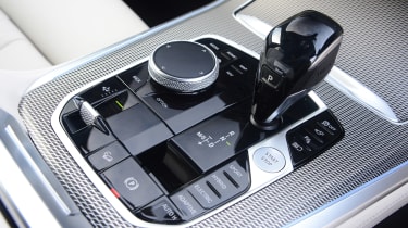 BMW X5 xDrive45e - transmission